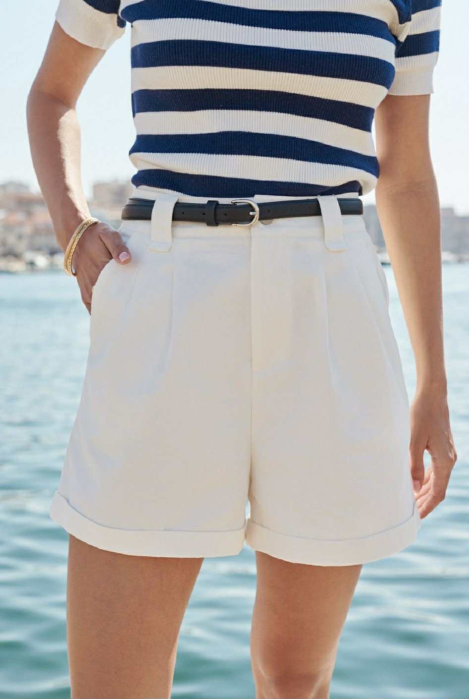 Short | Wit