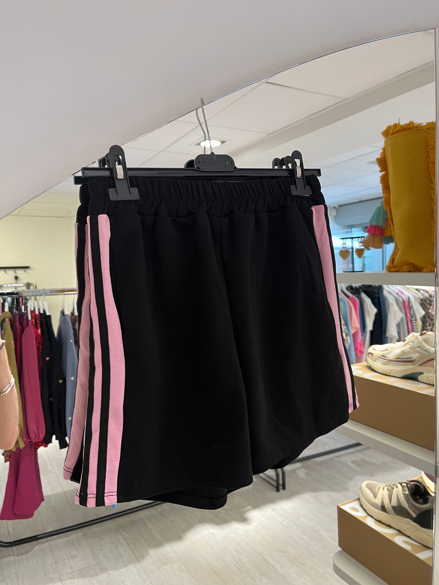 T-shirt + short set zwart