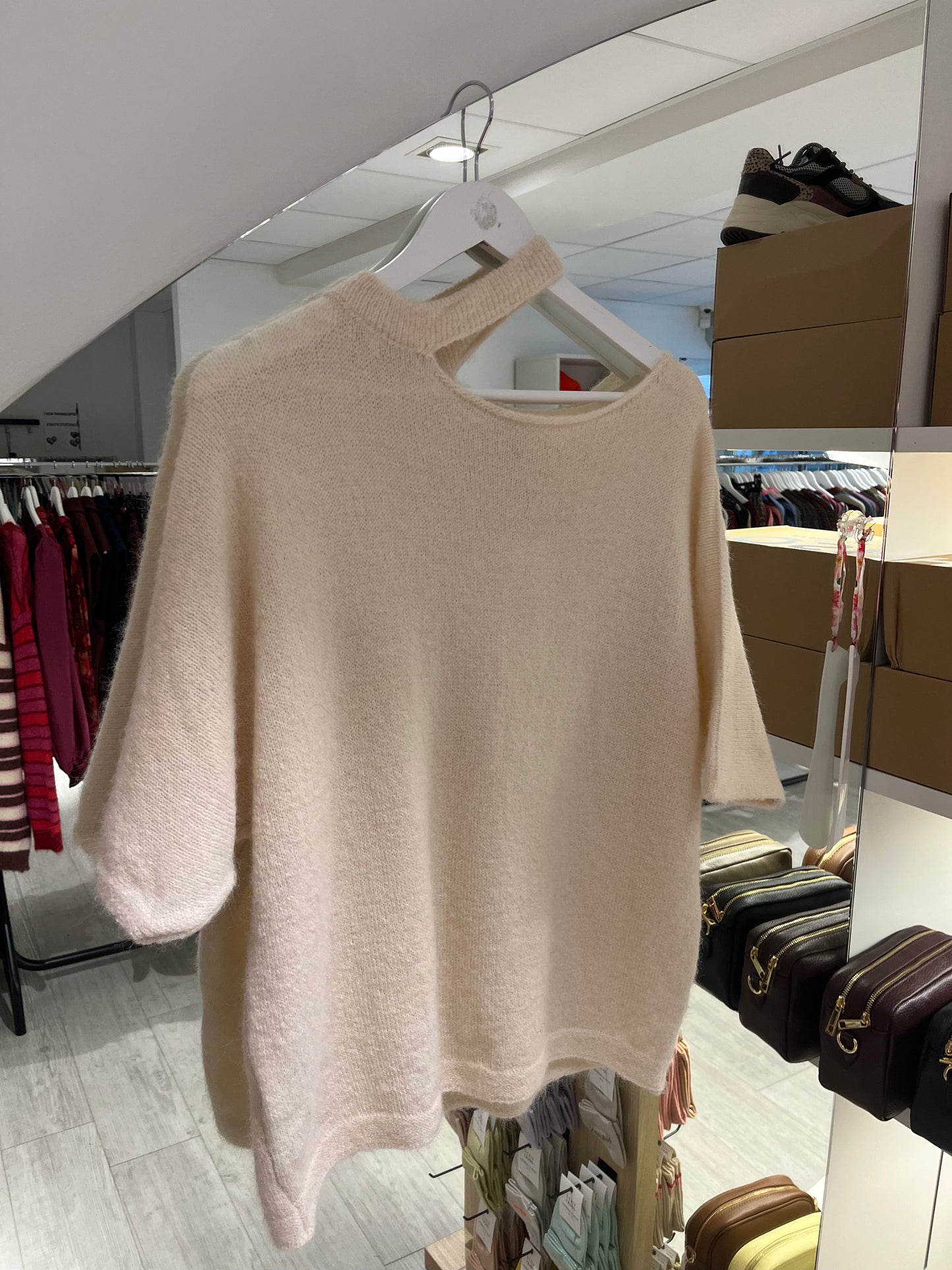 Speciale kraag trui | Ecru