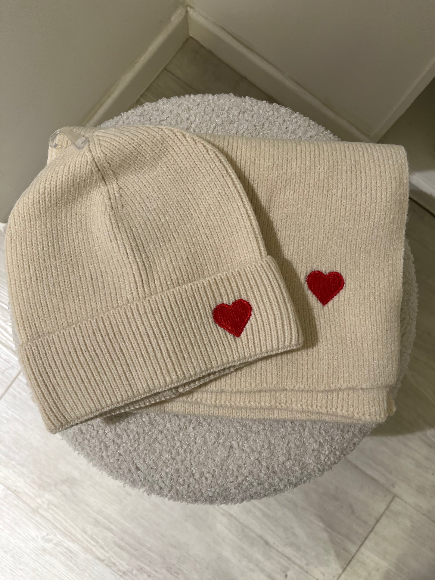 Muts+sjaal set hartje | Crème