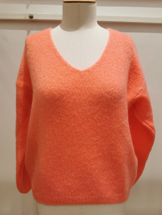 V-neck sweater | Salmon