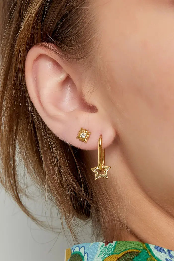 Oorbellen langwerpig met ster - goud