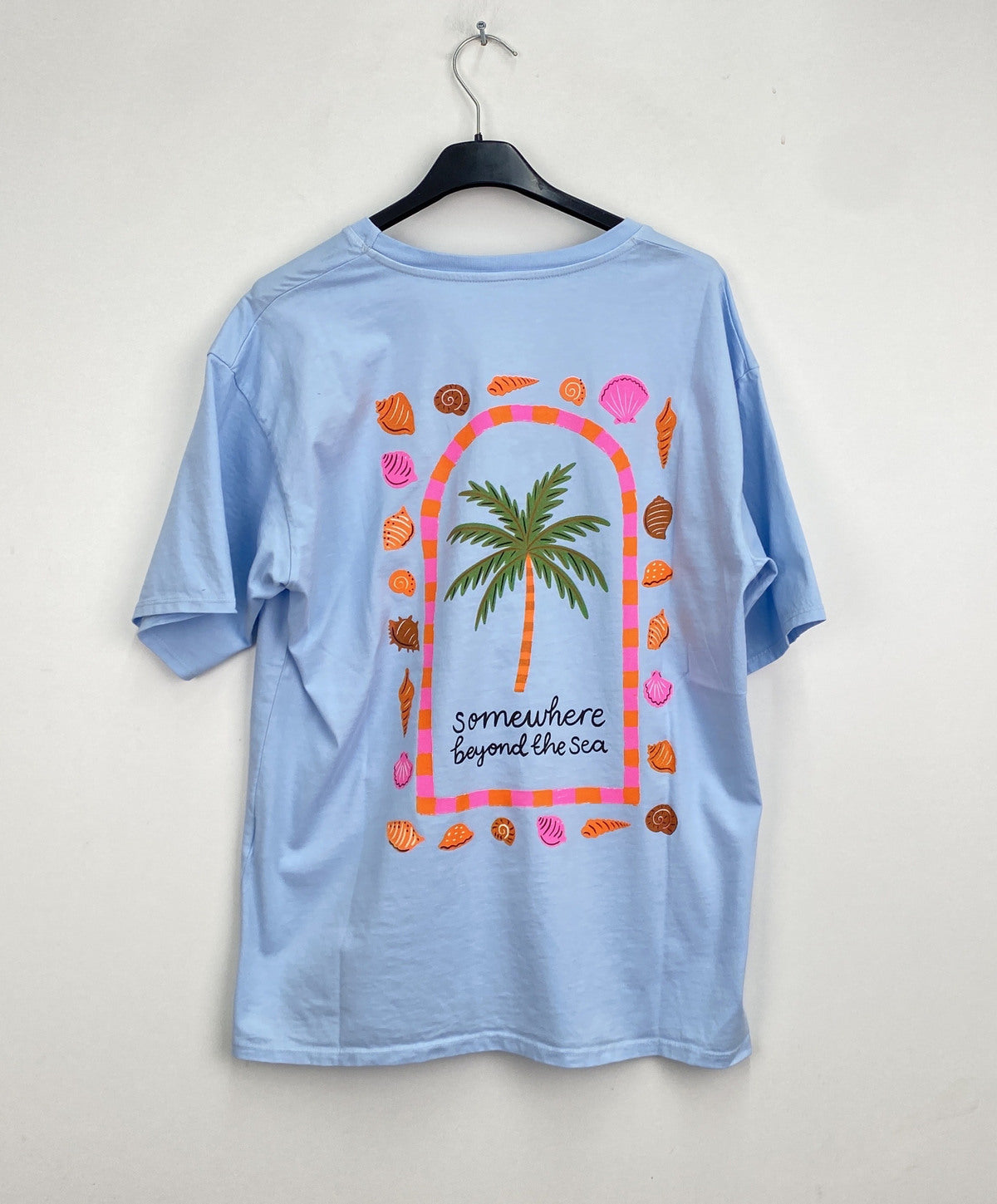 T-shirt Somewhere beyond the sea