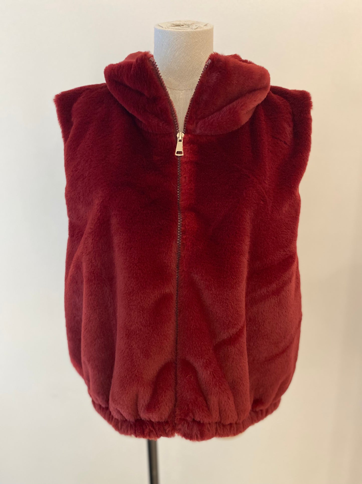 Fluffy vest | Bordeaux