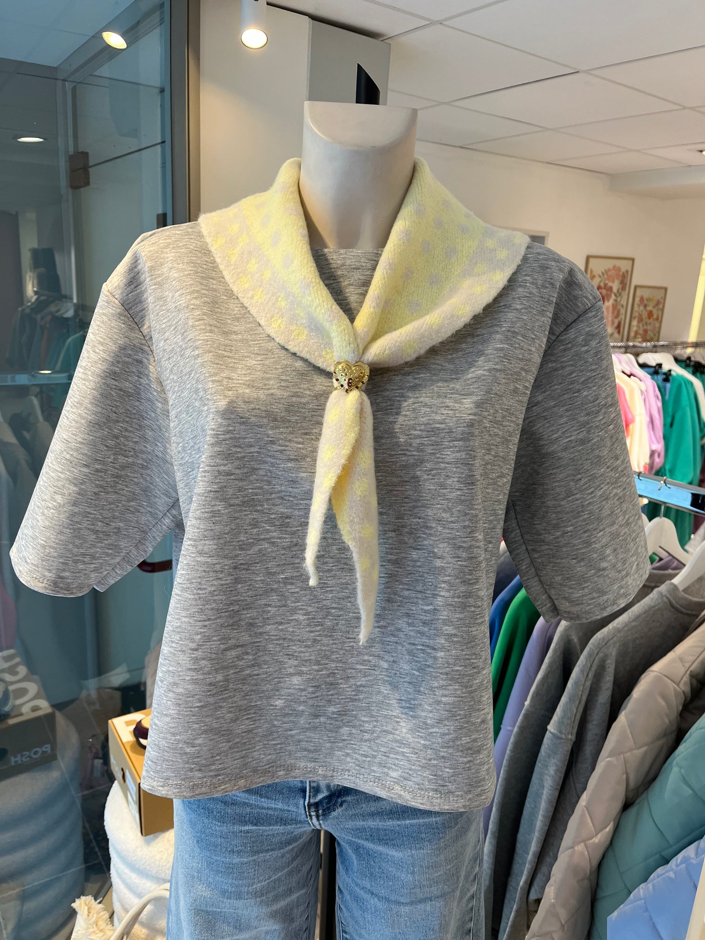driehoekige sjaal met stippen | Geel/Beige