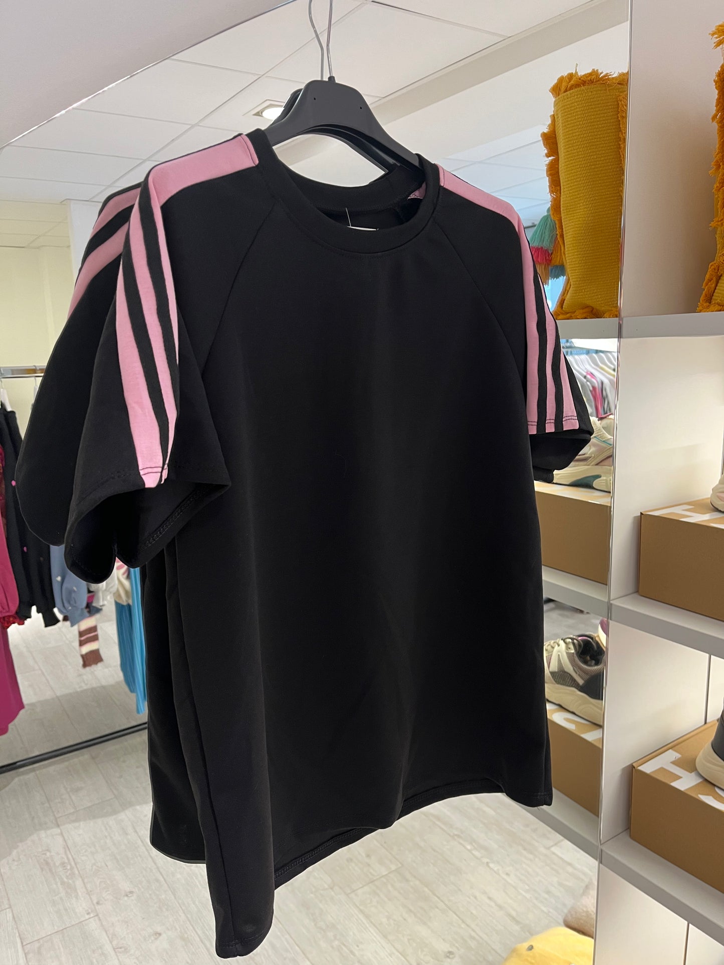 T-shirt + short set zwart