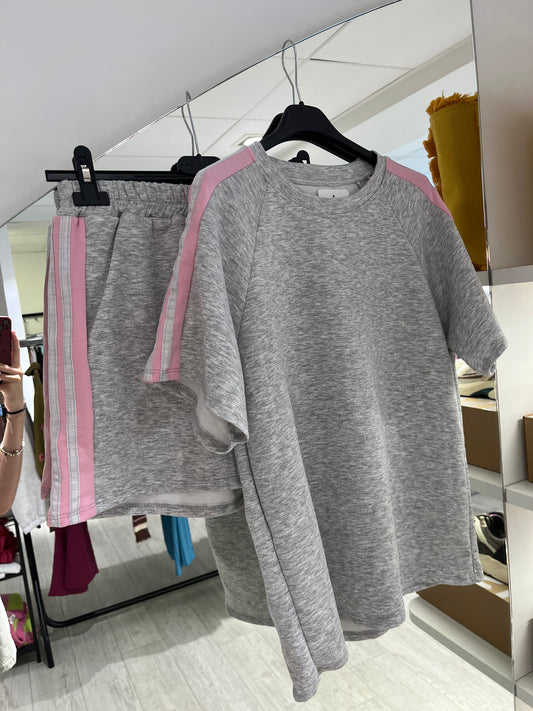 T-shirt + short set grijs