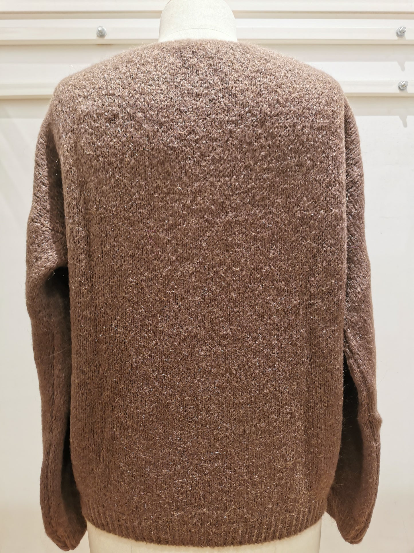 V-neck sweater | choco