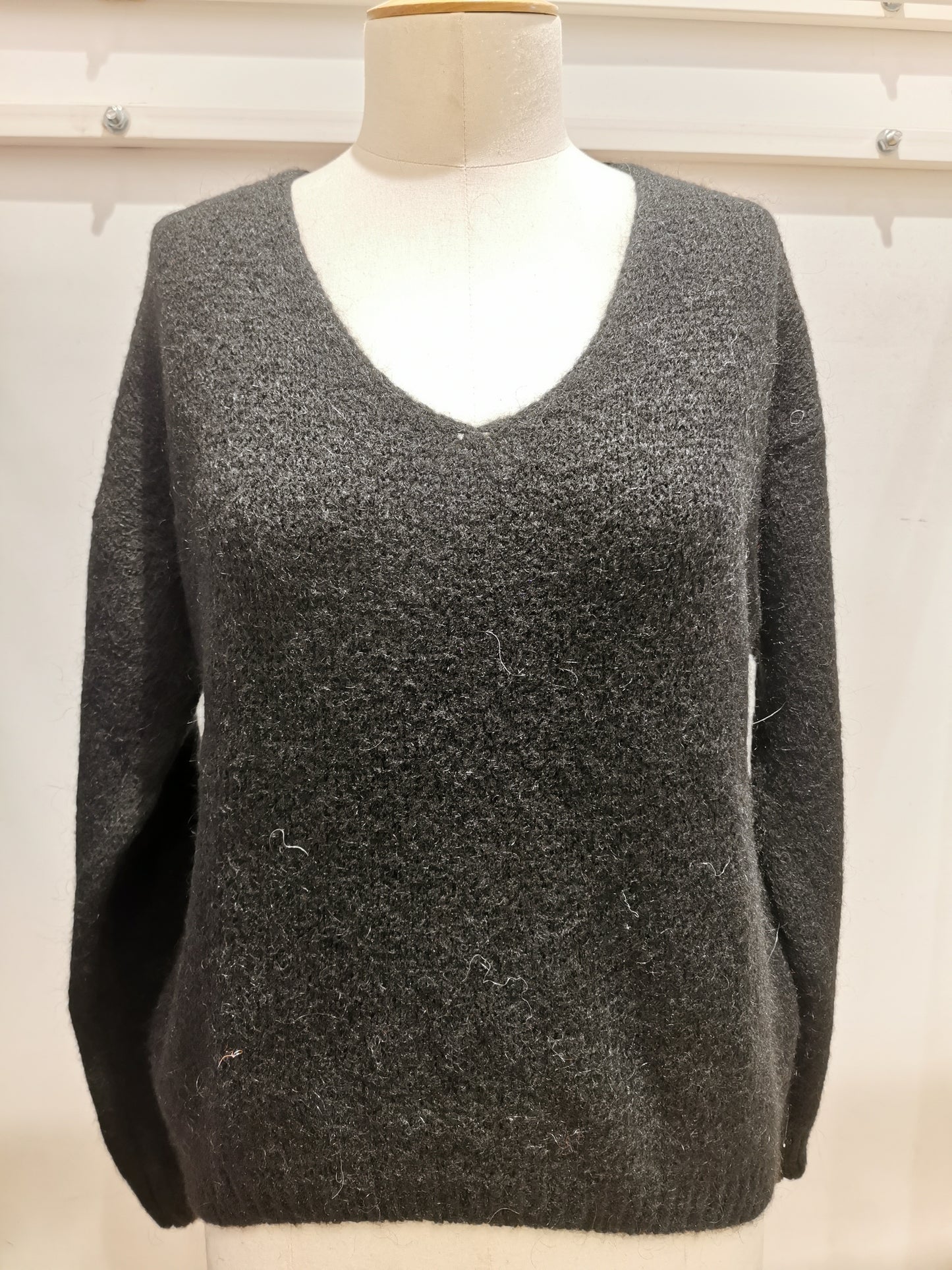 V-neck sweater | Zwart