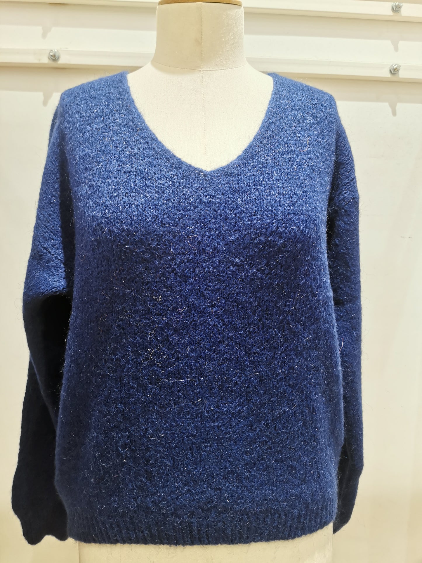 V-neck sweater | Blue marine