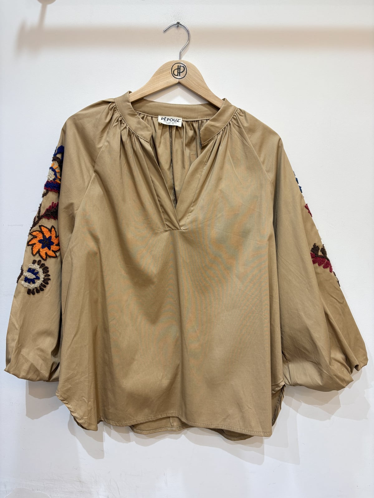 Geborduurde blouse | Camel