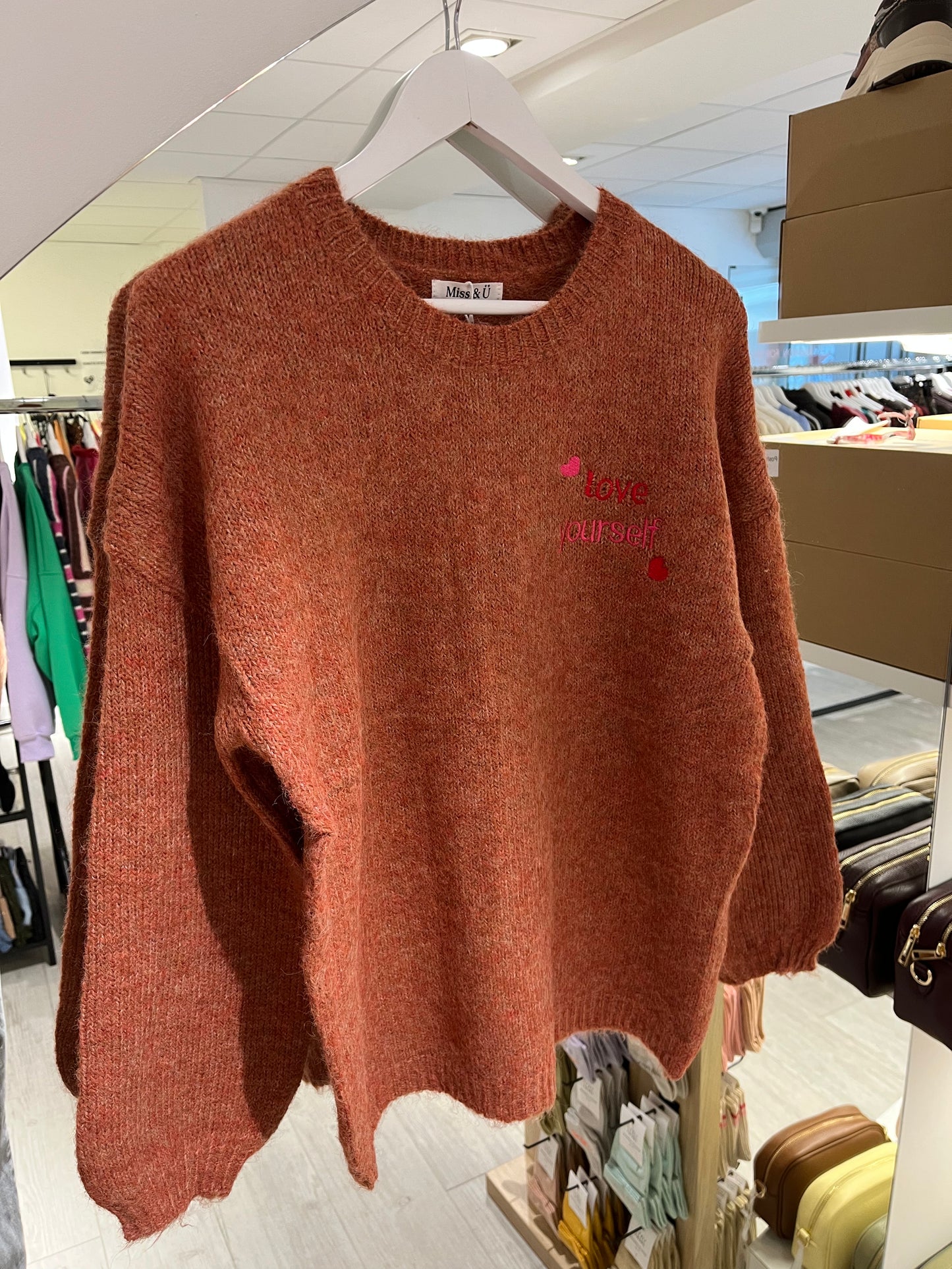 Love yourself hartjes trui| Oranje