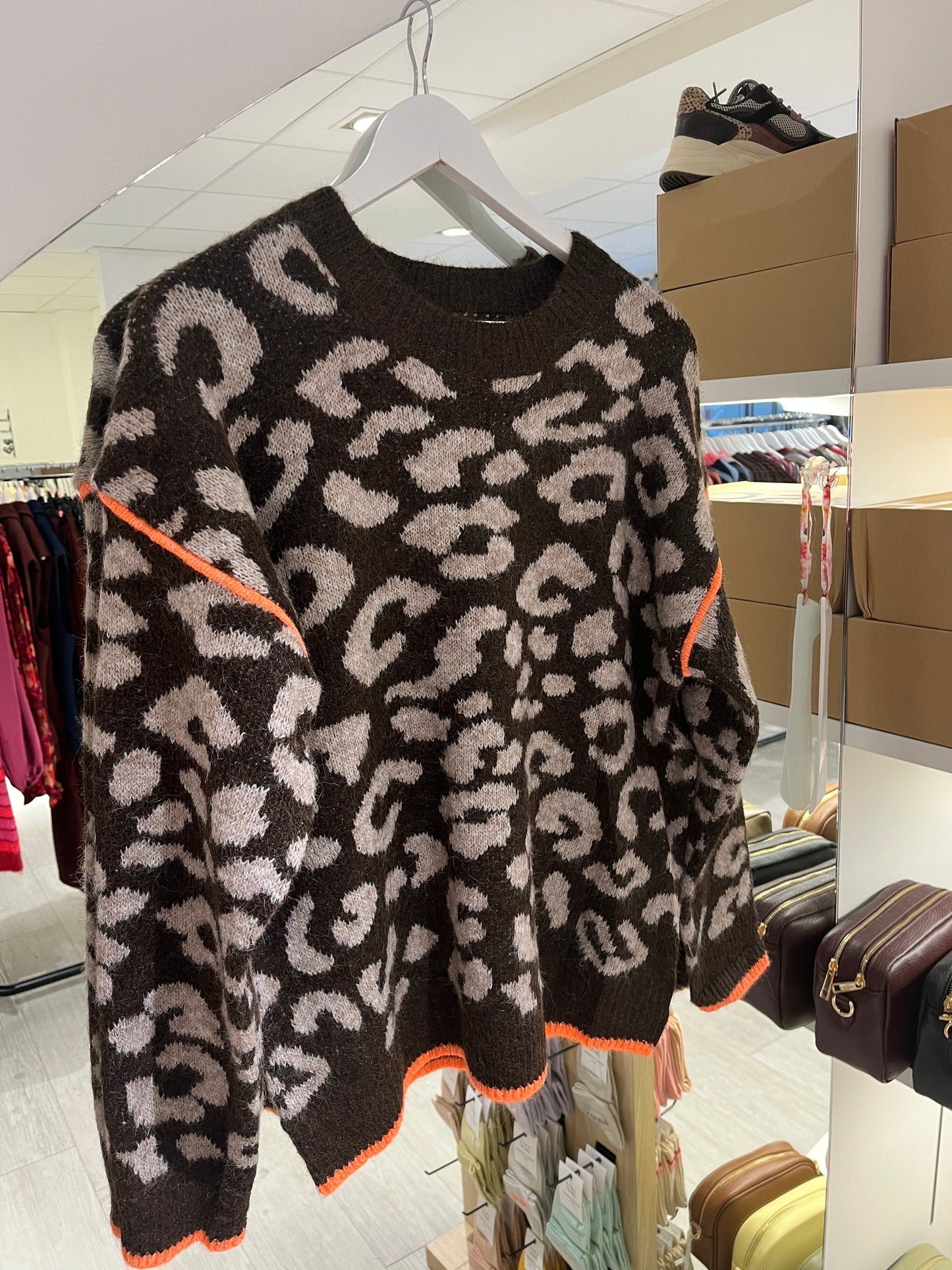 Trui panter | Bruin