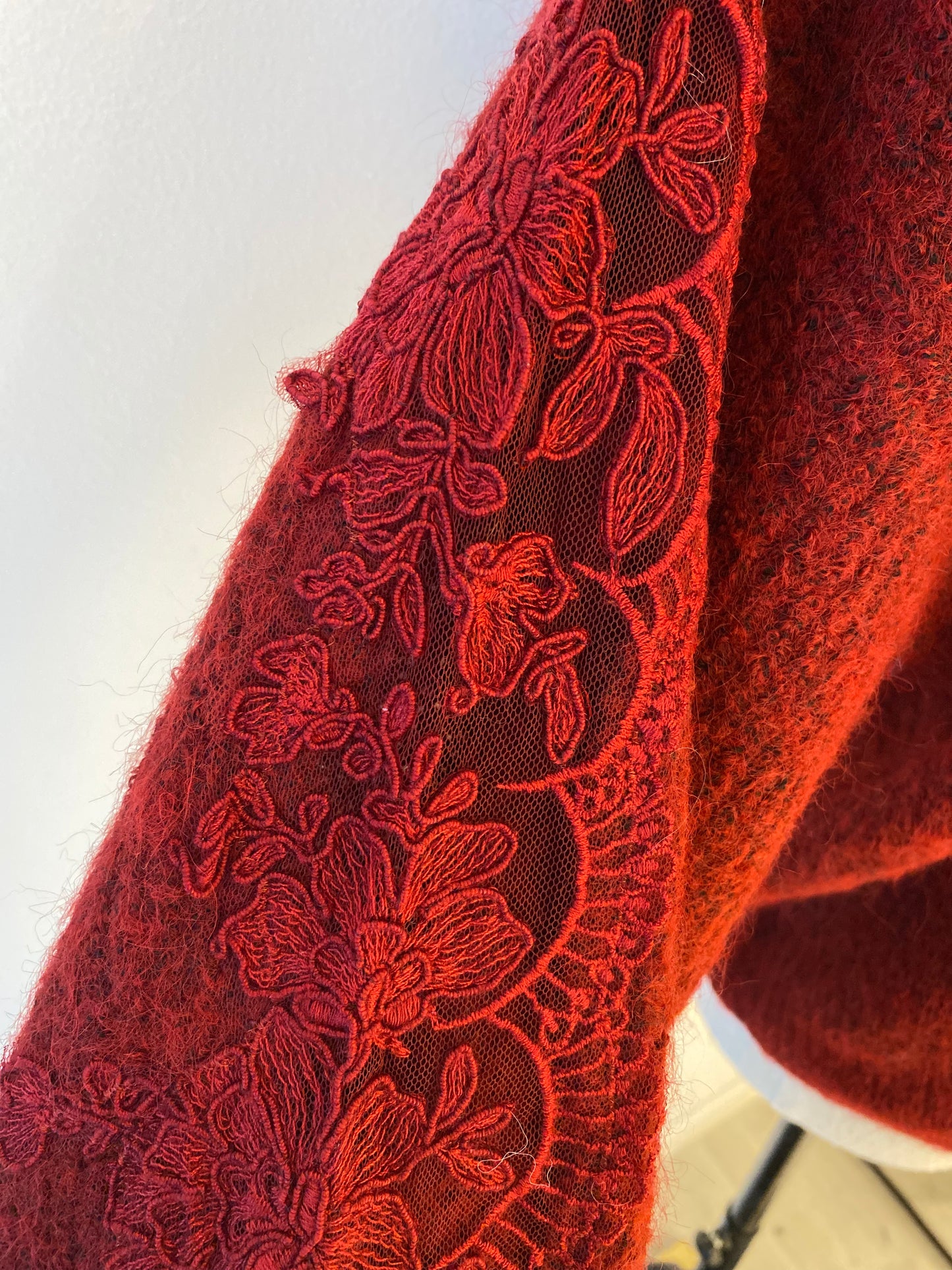 Trui met kanten details | Burgundy