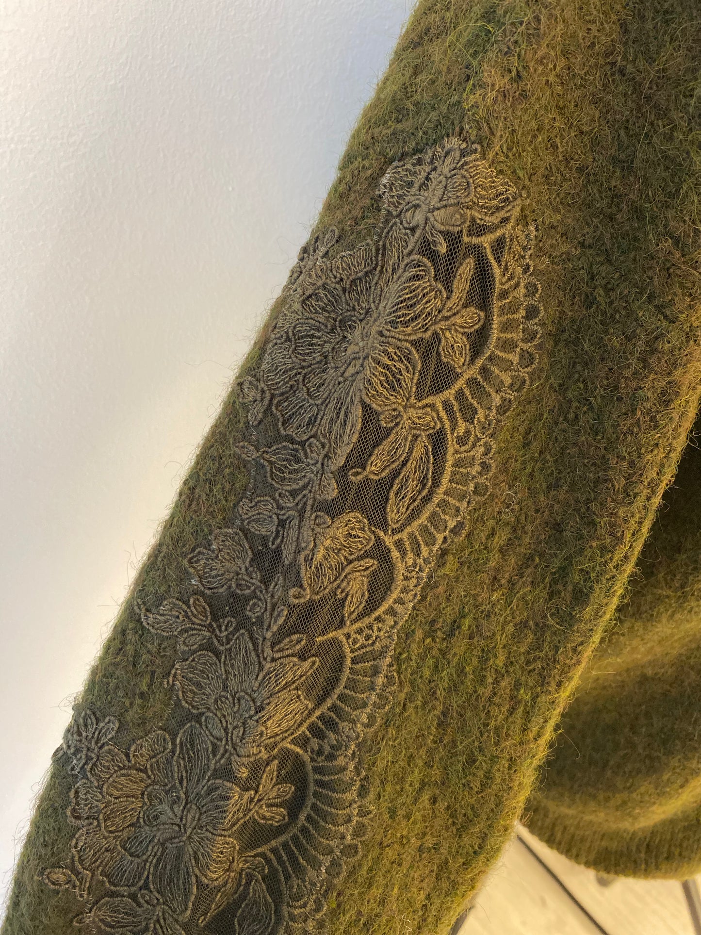 Trui met kanten details | Khaki